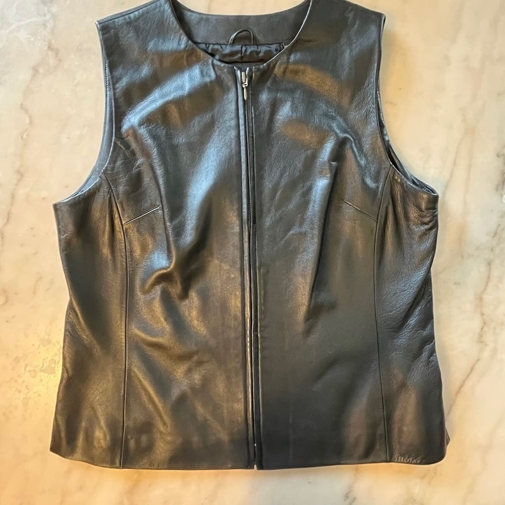 Valerie by Valerie Stevens Women’s 100% Leather Vest, Black, Size Large